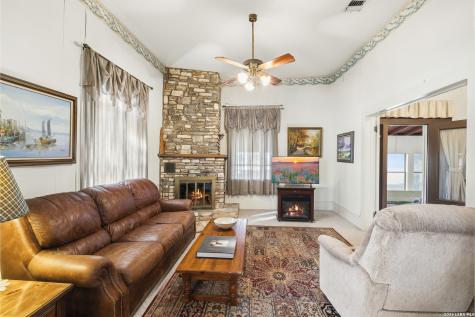 1028 Jefferson Street Kerrville TX 78028