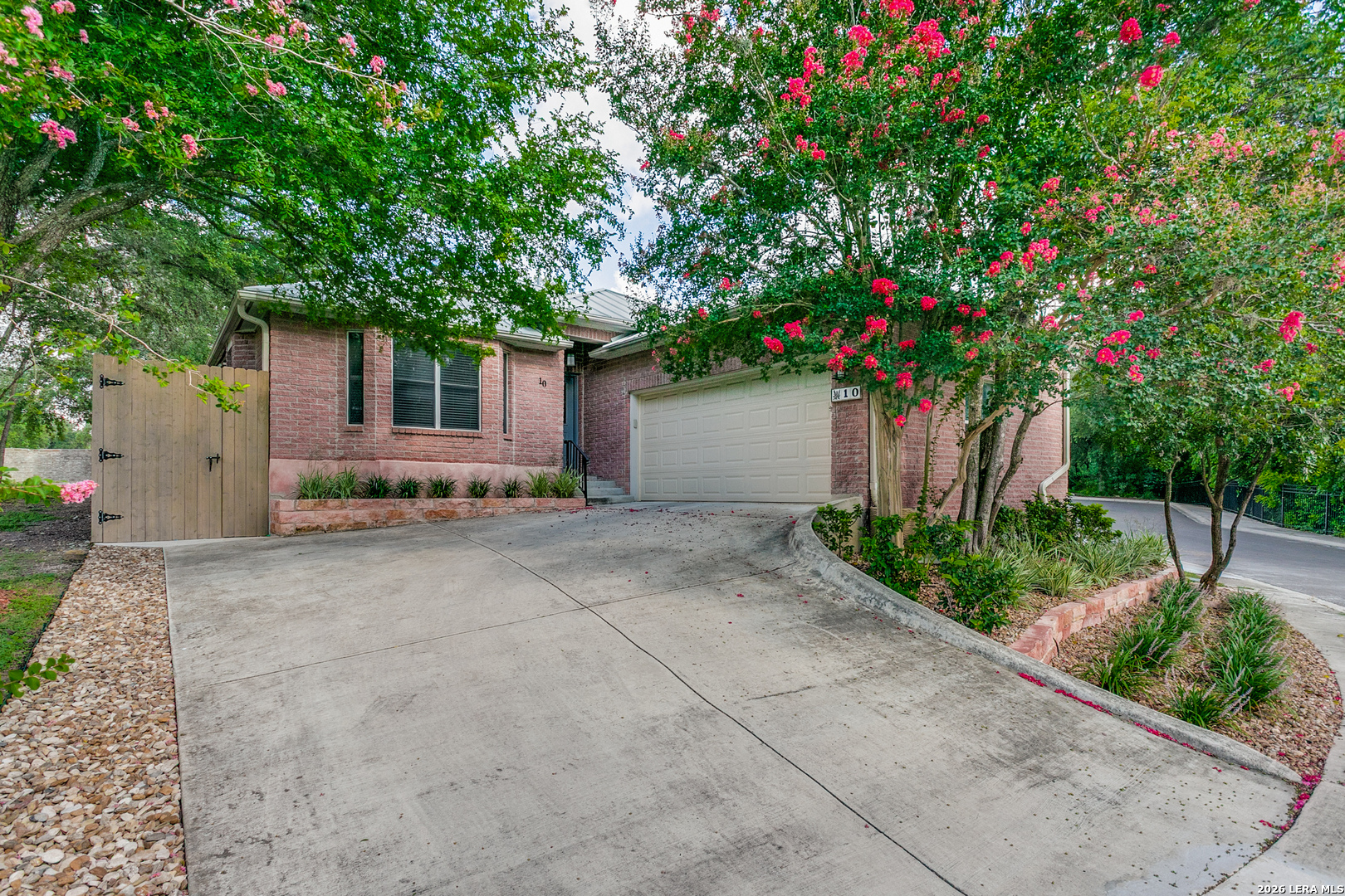 10 Oakwell Farms Parkway San Antonio TX 78218