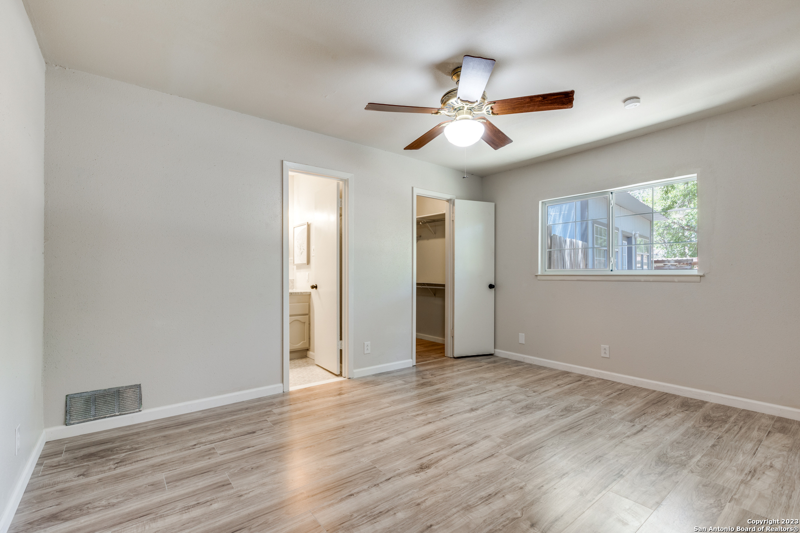 9018 Island View Street San Antonio TX 78242