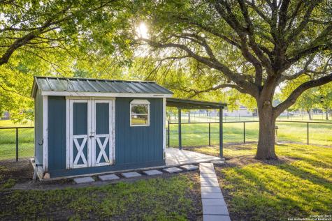 1940 Lower Seguin Road Marion TX 78124