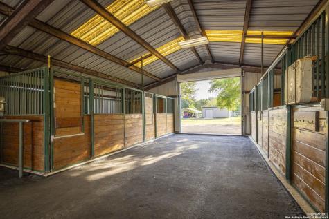 1940 Lower Seguin Road Marion TX 78124