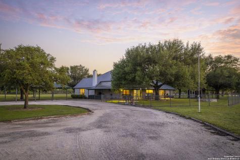 1940 Lower Seguin Road Marion TX 78124