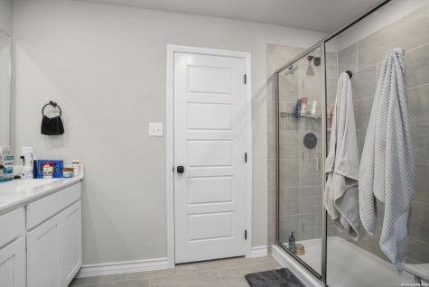 16523 Rosemary Ridge Elmendorf TX 78112