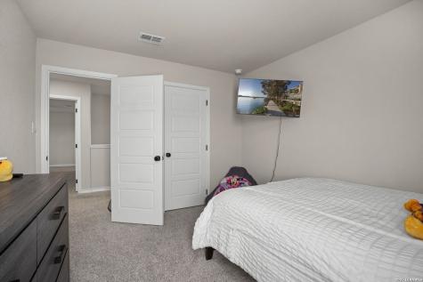 16523 Rosemary Ridge Elmendorf TX 78112