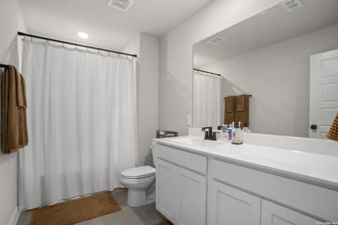 16523 Rosemary Ridge Elmendorf TX 78112