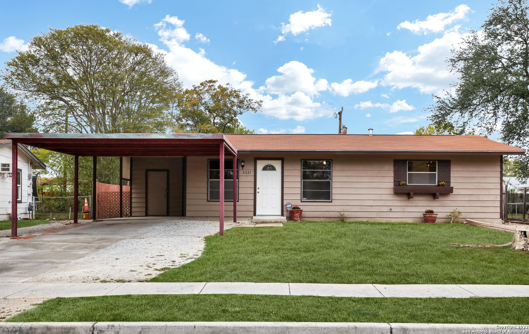 5031 Village Crest San Antonio TX 78218
