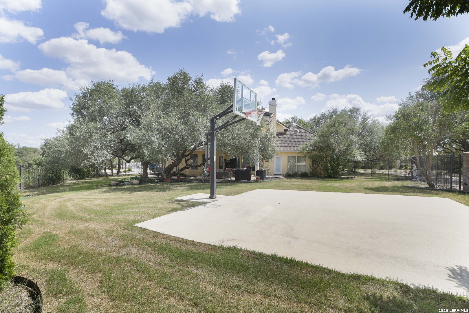 21106 Harvest Hiils San Antonio TX 78258