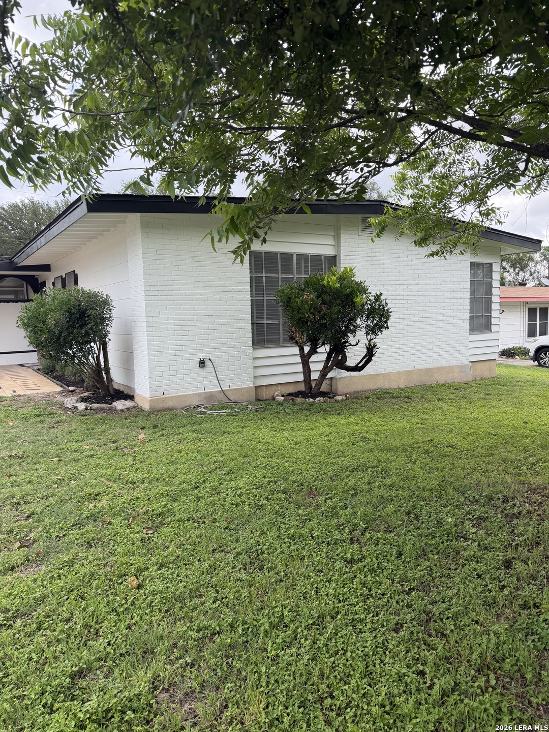1015 Mount Serolod Drive San Antonio TX 78213