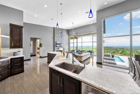 214 Jungfrau Hill Road Comfort TX 78013