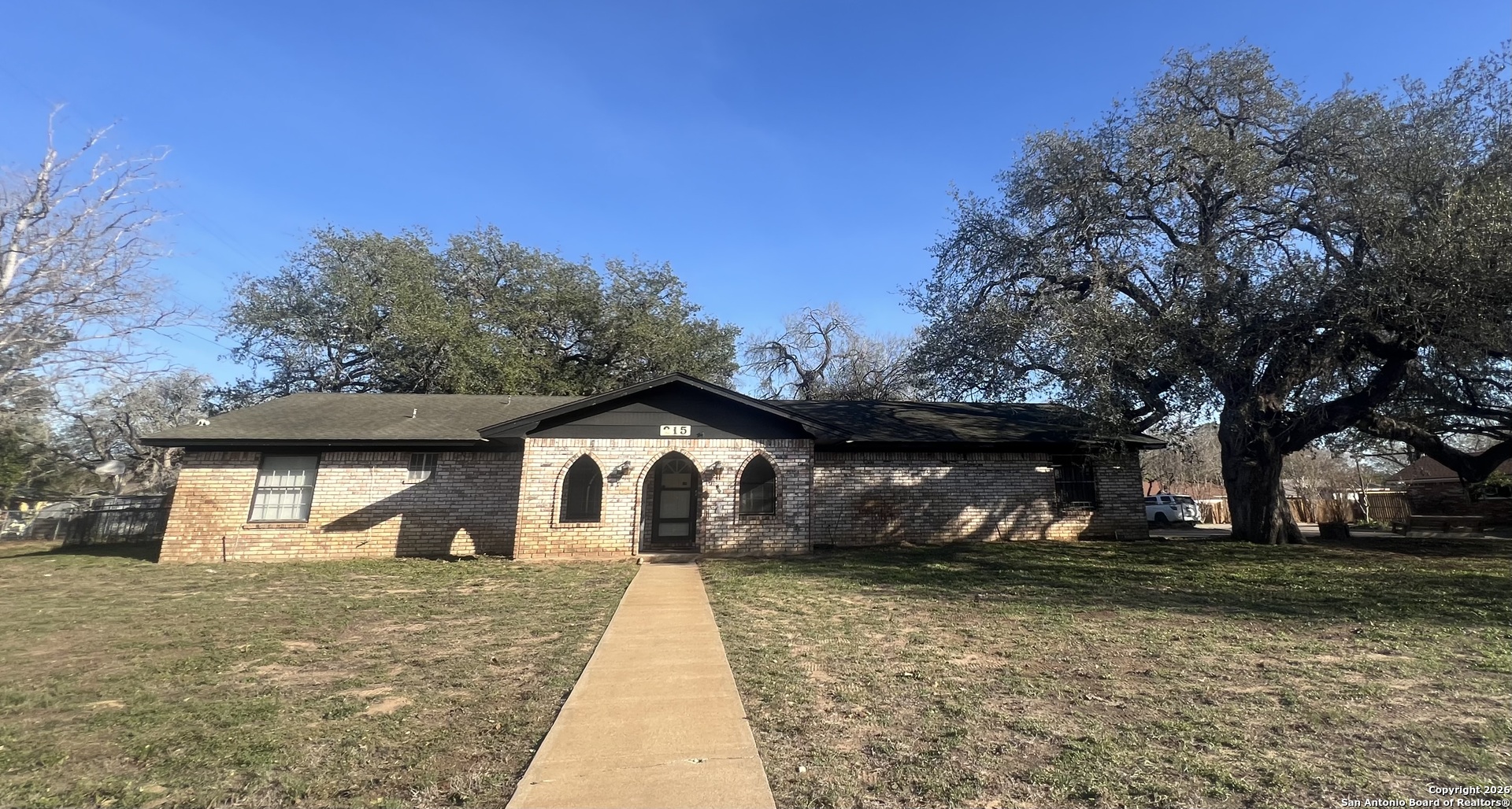 215 Lantana Pleasanton TX 78064