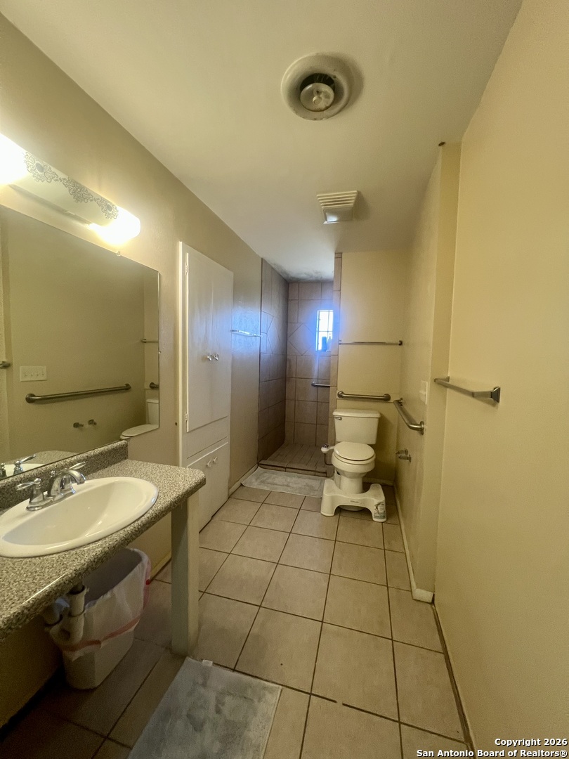 215 Lantana Pleasanton TX 78064