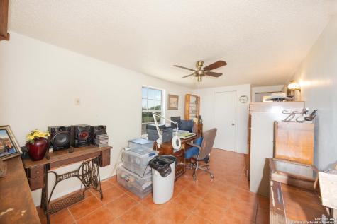 1849 County Road 340 Knippa TX 78870