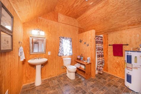 1849 County Road 340 Knippa TX 78870