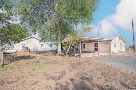 1849 County Road 340 Knippa TX 78870