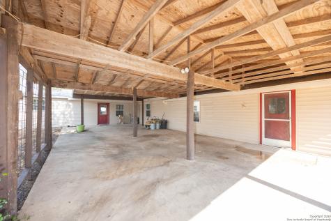 1849 County Road 340 Knippa TX 78870