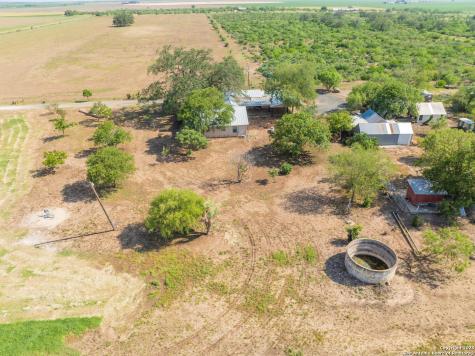 1849 County Road 340 Knippa TX 78870