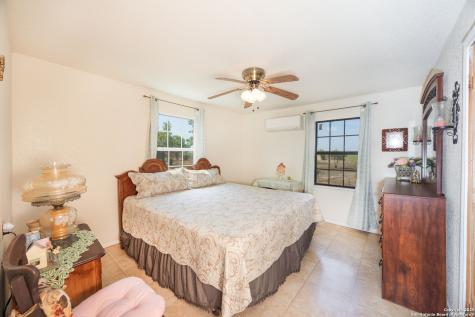 1849 County Road 340 Knippa TX 78870