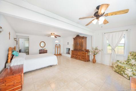1849 County Road 340 Knippa TX 78870