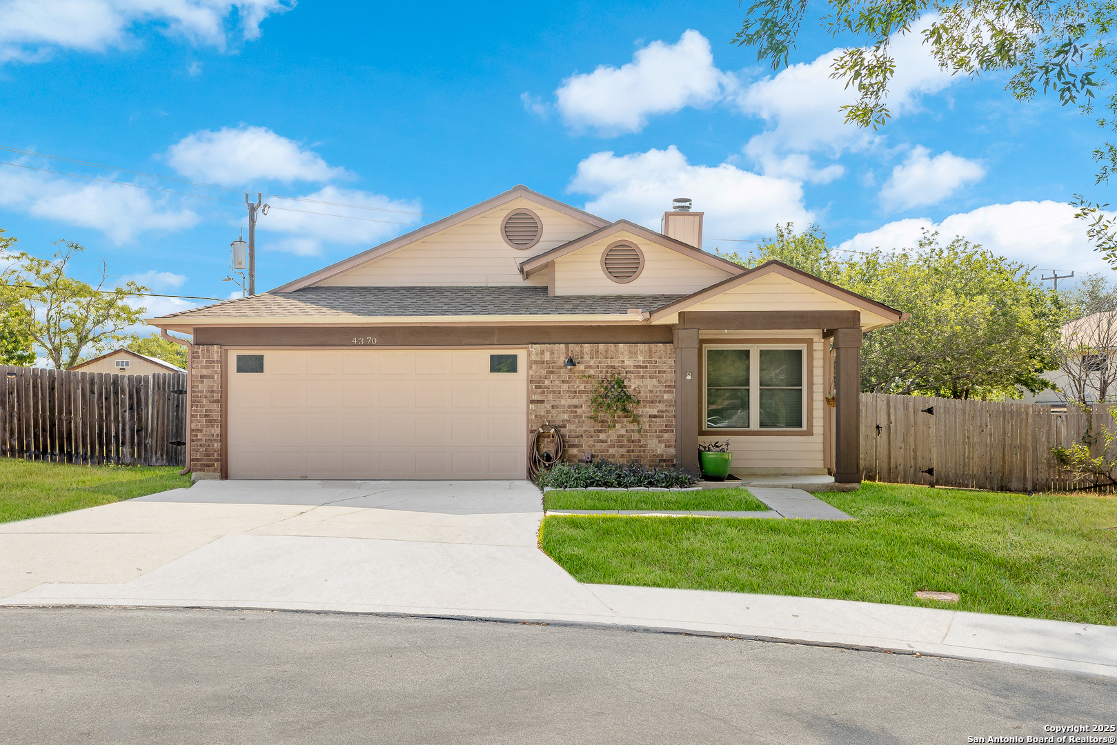 4370 Knollshire San Antonio TX 78247