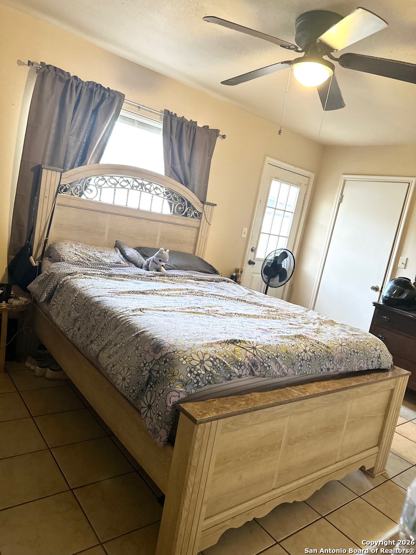 1608 The Lane Pleasanton TX 78064