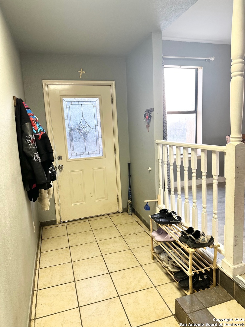 1608 The Lane Pleasanton TX 78064