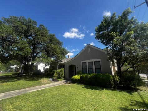 134 W Agarita Avenue San Antonio TX 78212