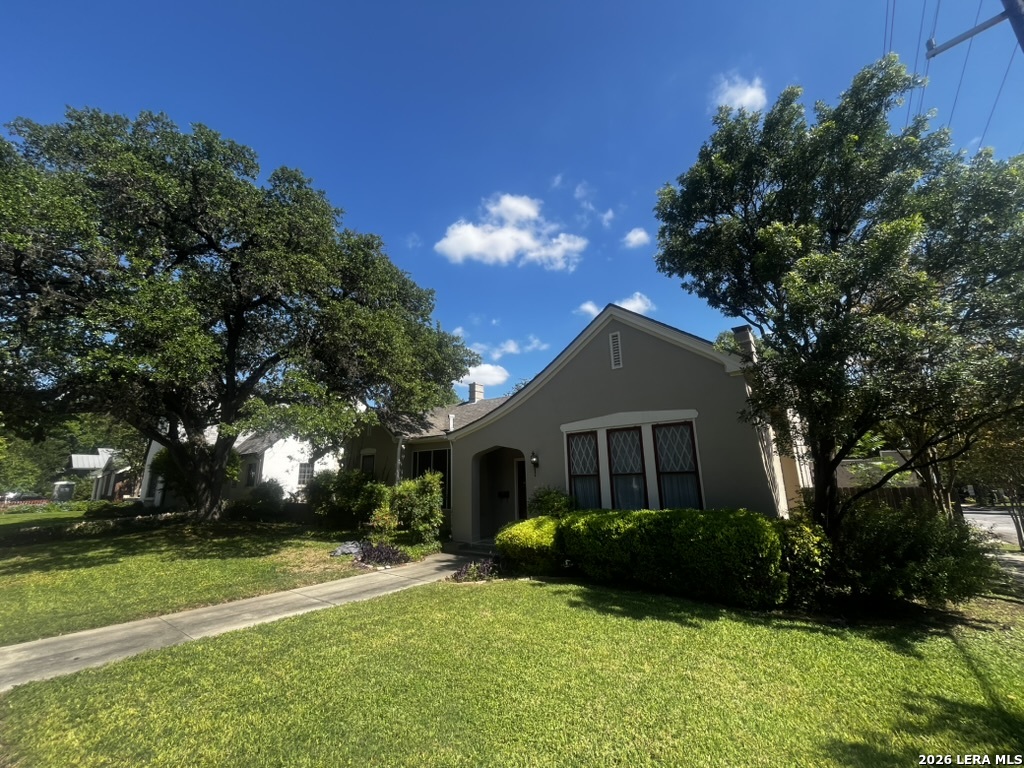 134 W Agarita Avenue San Antonio TX 78212