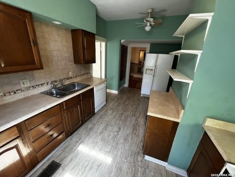 134 W Agarita Avenue San Antonio TX 78212