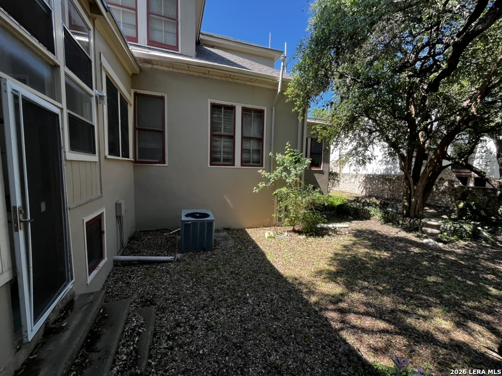 134 W Agarita Avenue San Antonio TX 78212