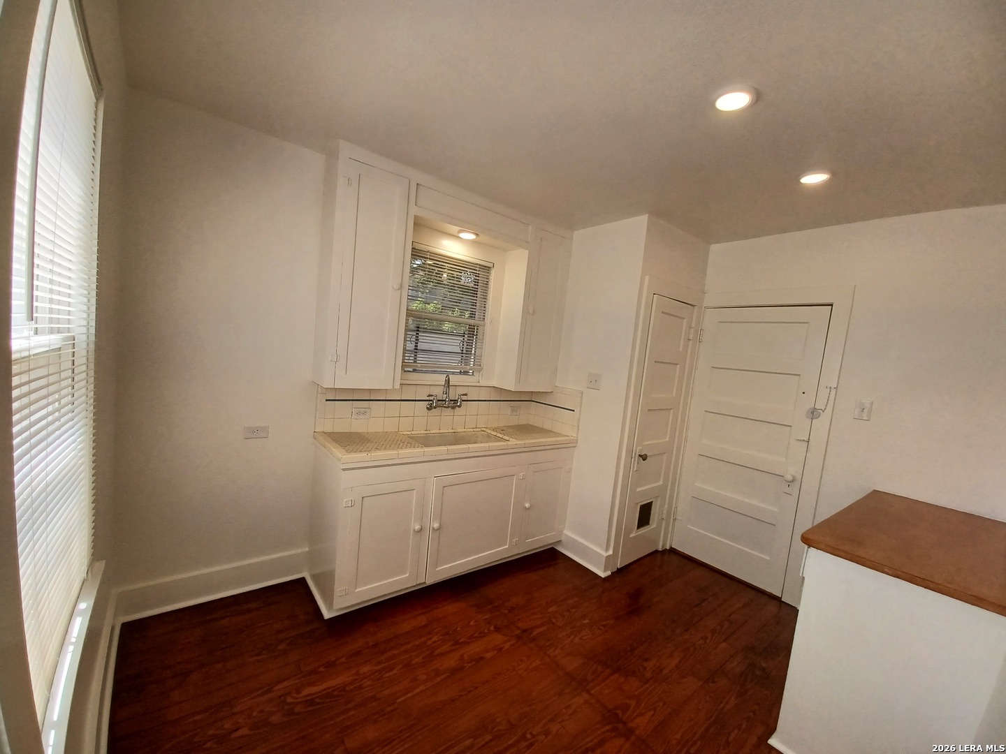 134 W Agarita Avenue San Antonio TX 78212