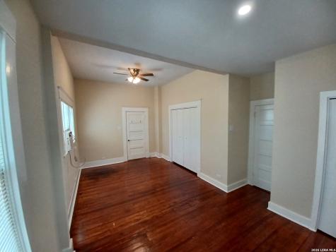 134 W Agarita Avenue San Antonio TX 78212