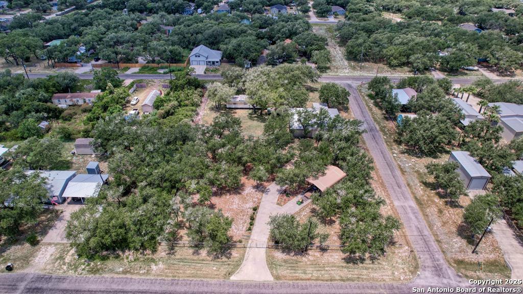 527 N Traylor Rockport TX 78382