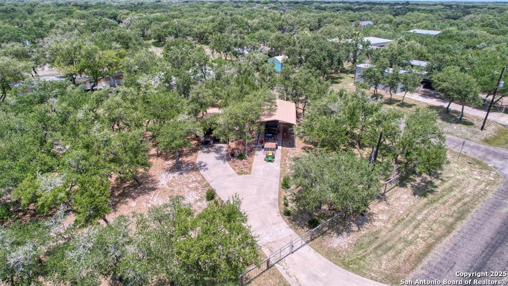 527 N Traylor Rockport TX 78382