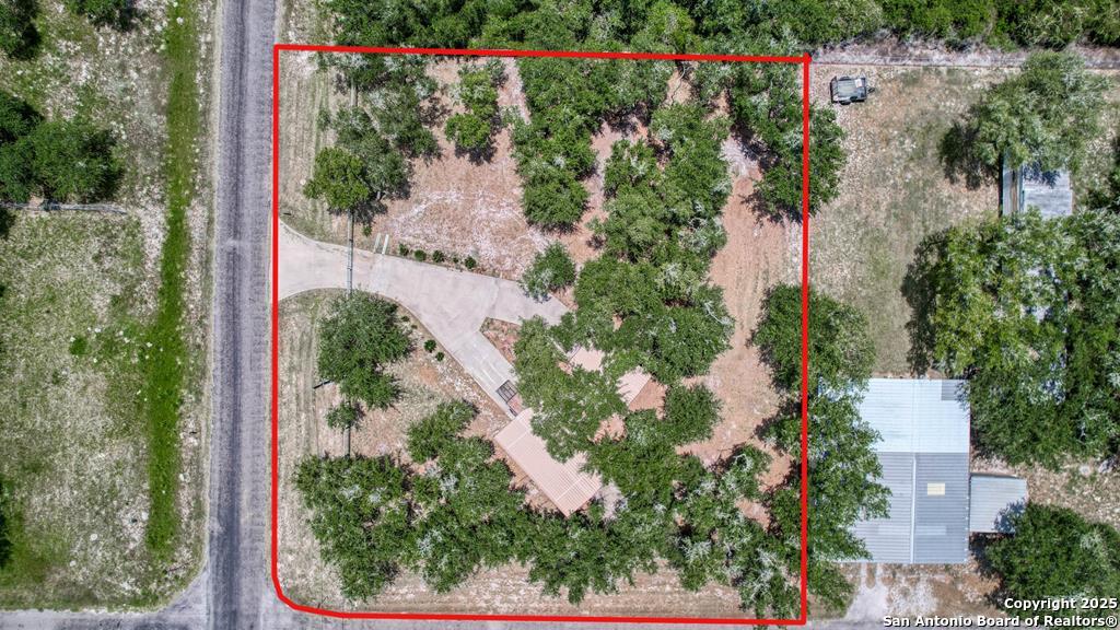 527 N Traylor Rockport TX 78382