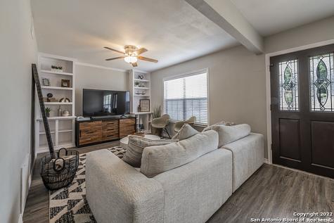 67 Storeywood Drive San Antonio TX 78213