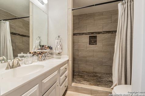 67 Storeywood Drive San Antonio TX 78213