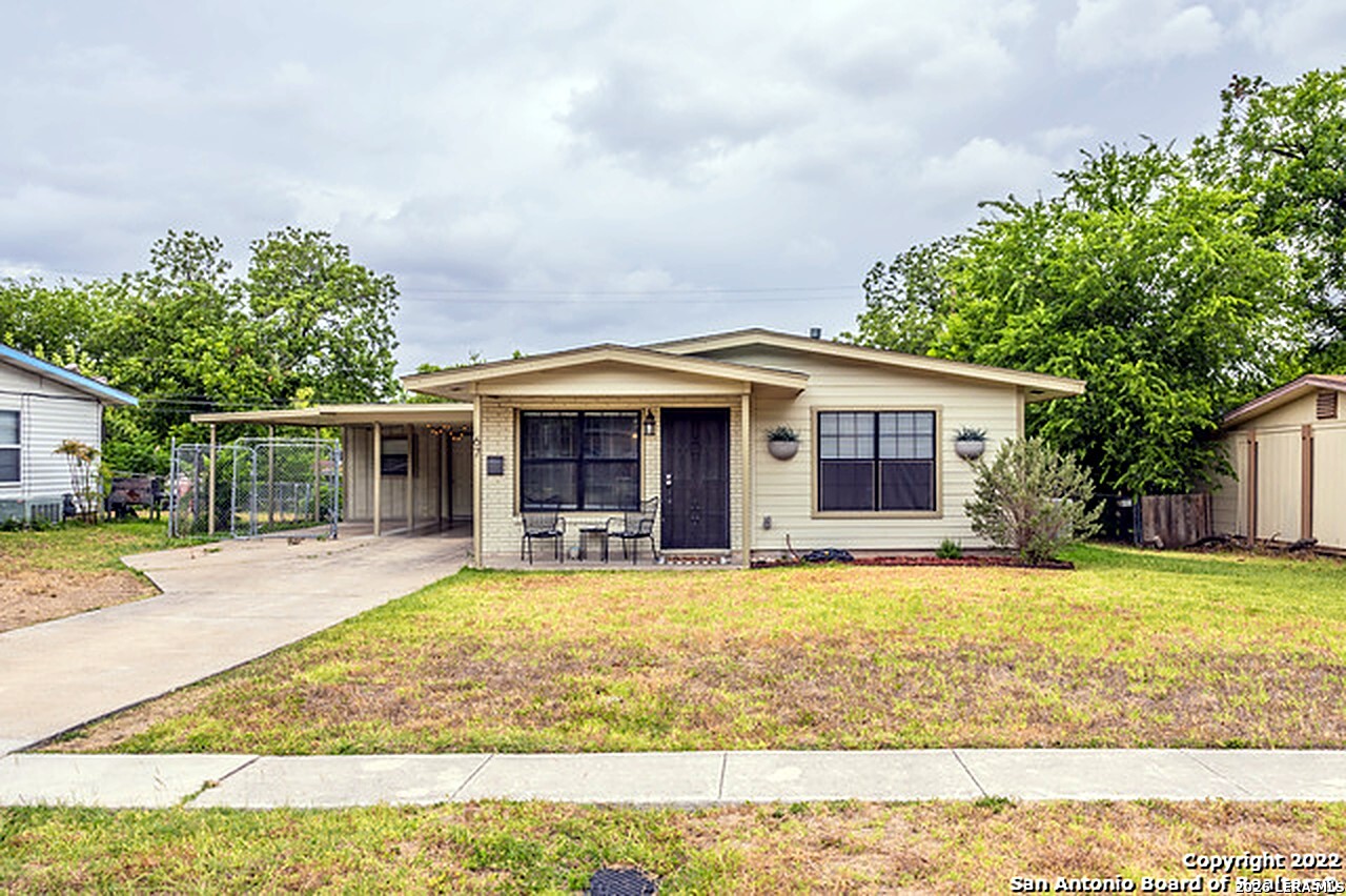 67 Storeywood Drive San Antonio TX 78213