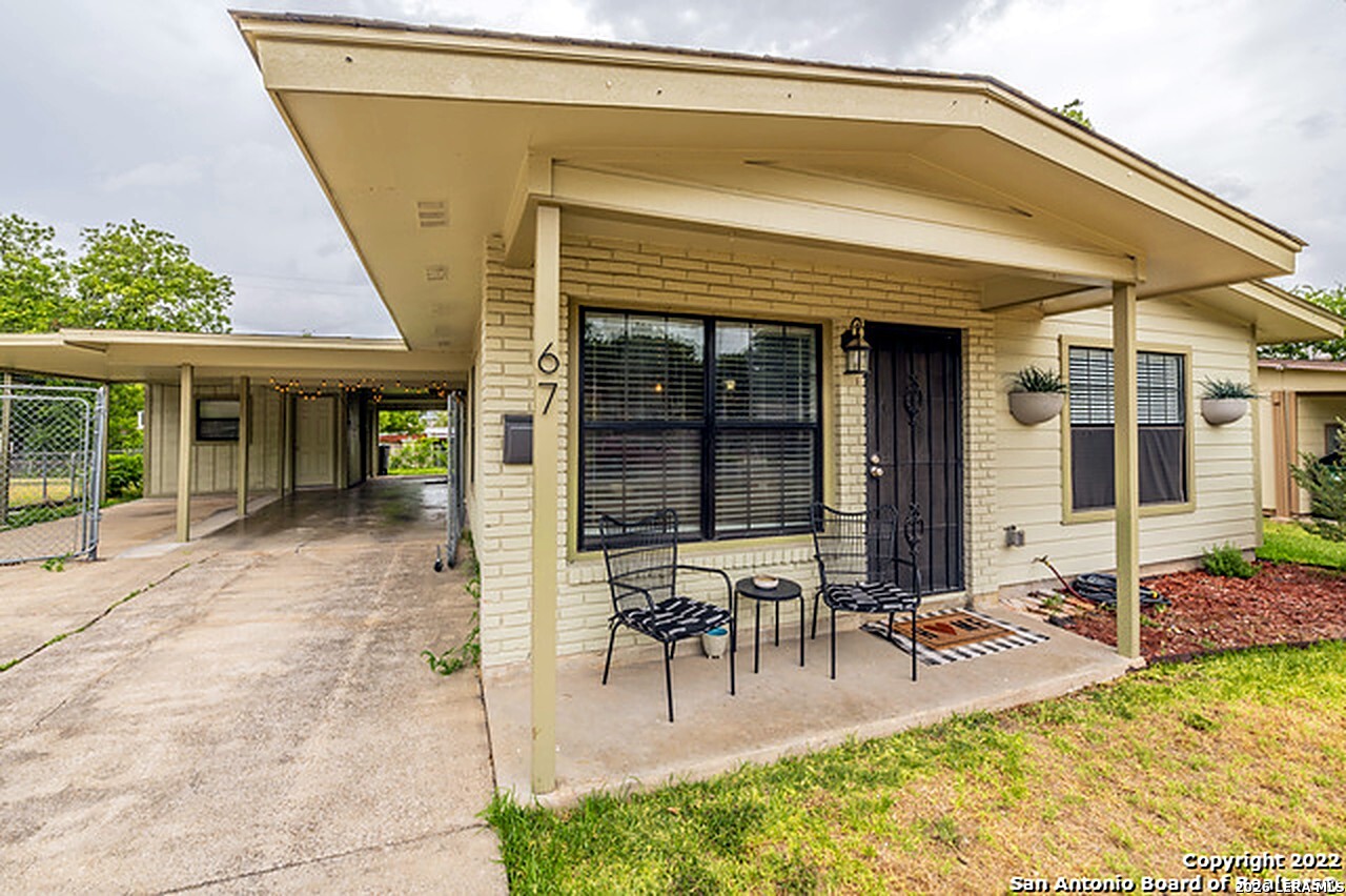 67 Storeywood Drive San Antonio TX 78213
