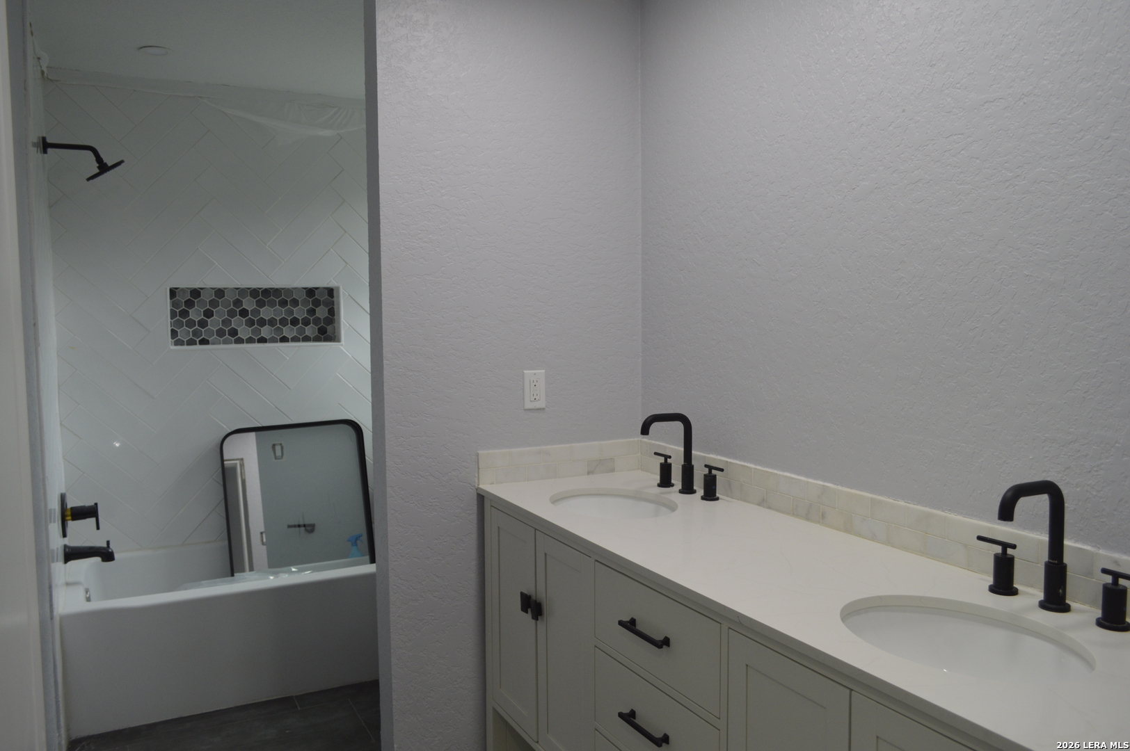 1003 Fabulous Drive San Antonio TX 78213