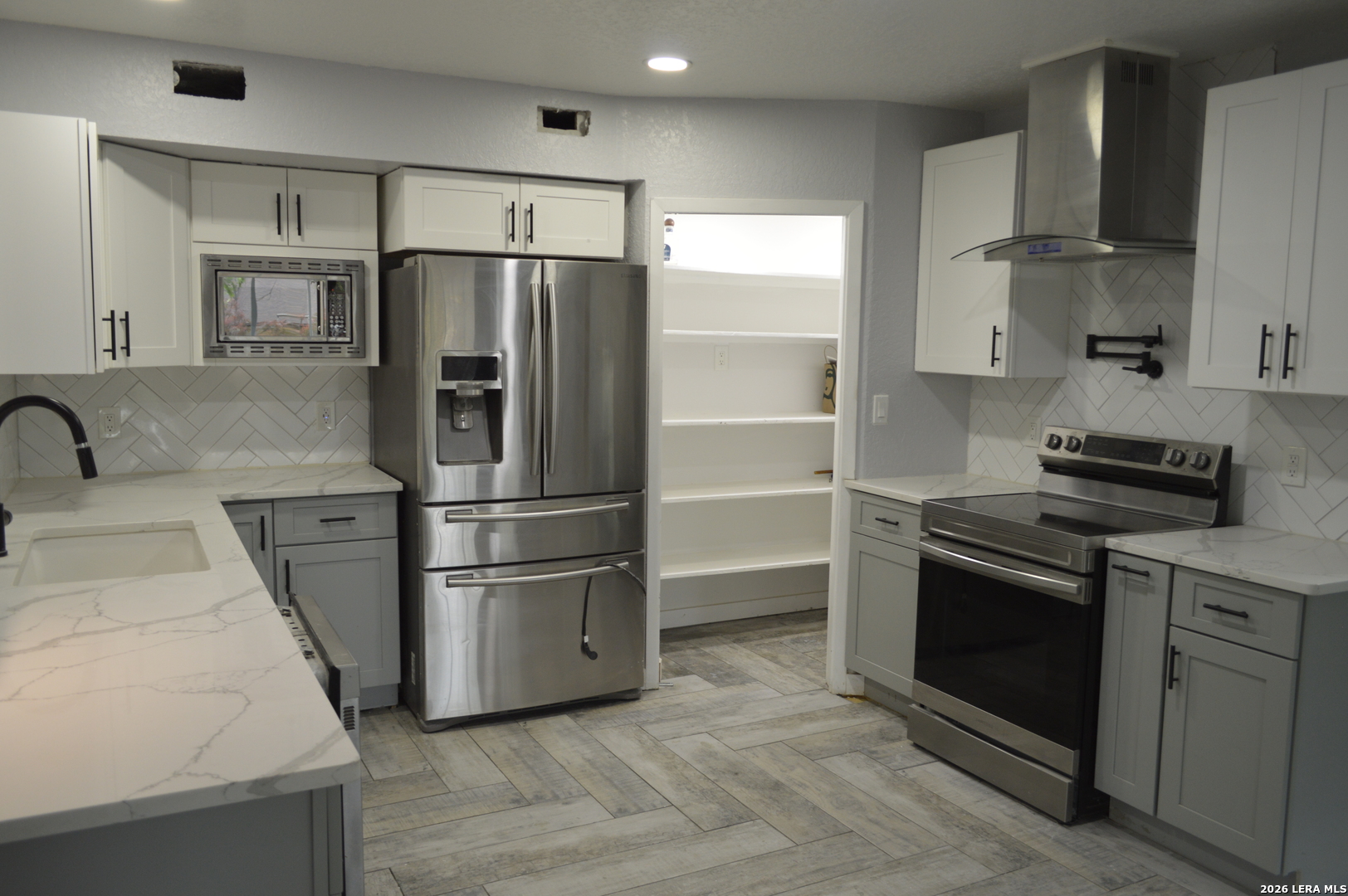 1003 Fabulous Drive San Antonio TX 78213
