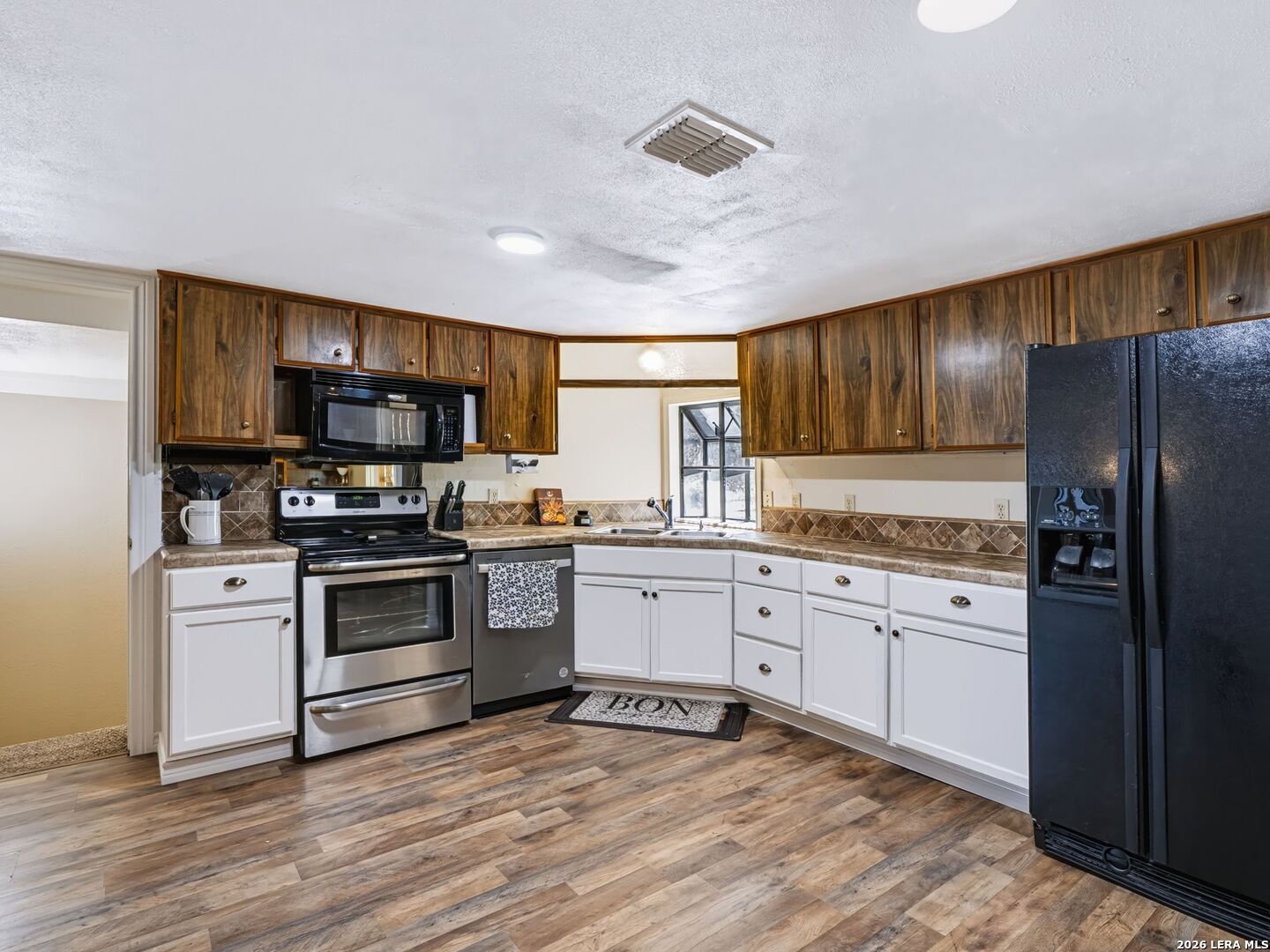 1555 Hoffman Road Lytle TX 78052