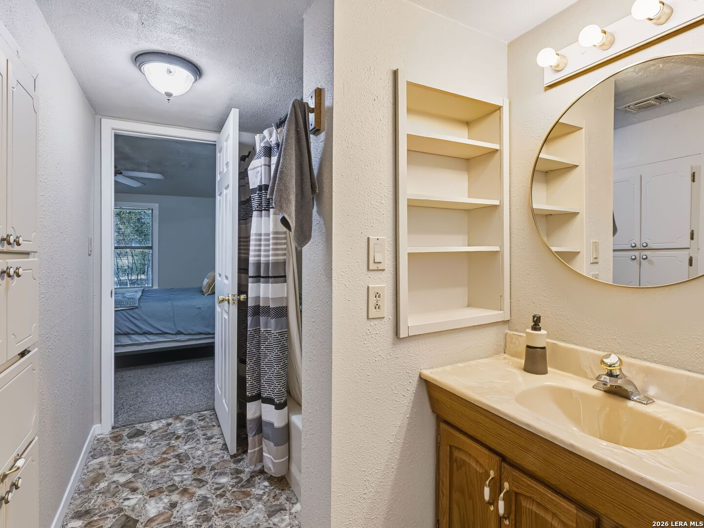1555 Hoffman Road Lytle TX 78052