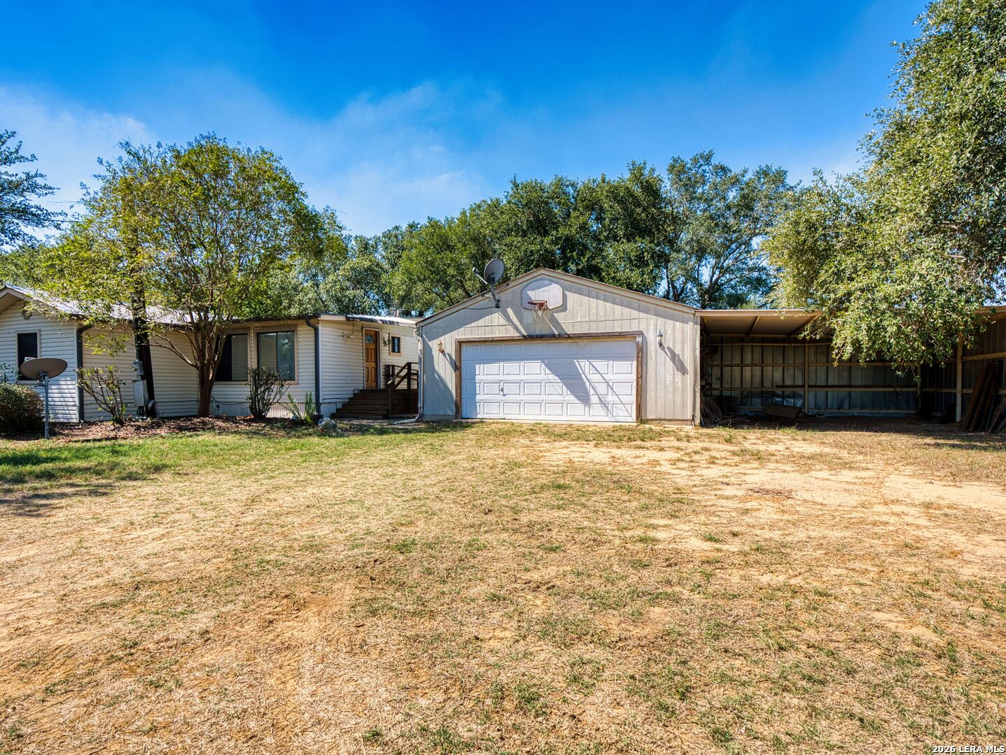 1555 Hoffman Road Lytle TX 78052