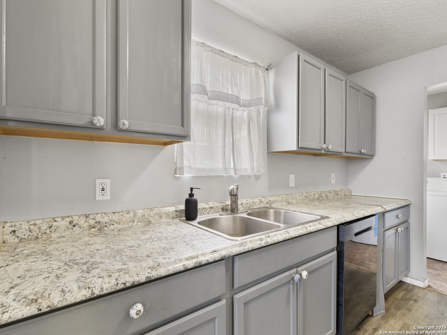 142 Jean San Antonio TX 78207