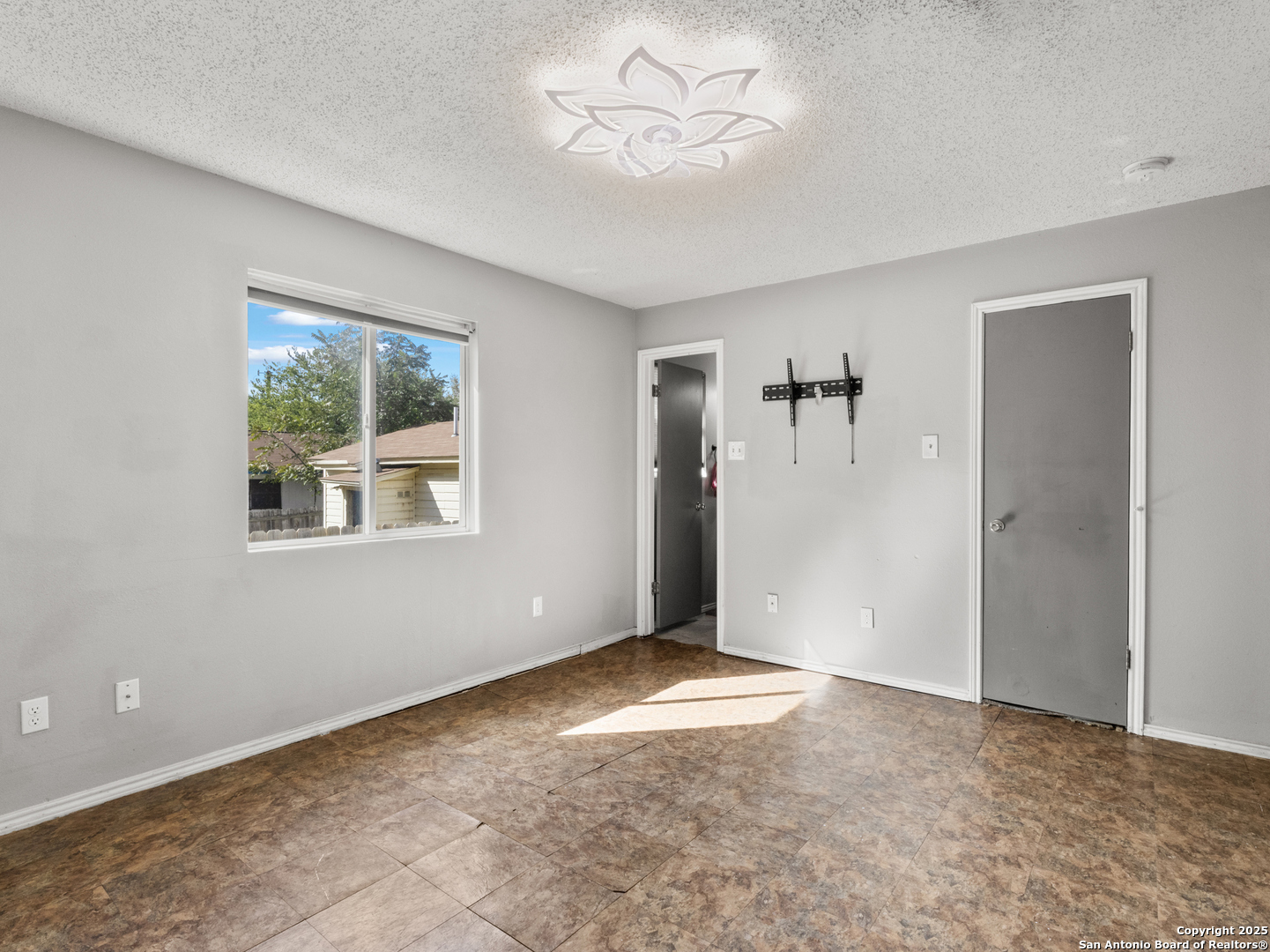 142 Jean San Antonio TX 78207