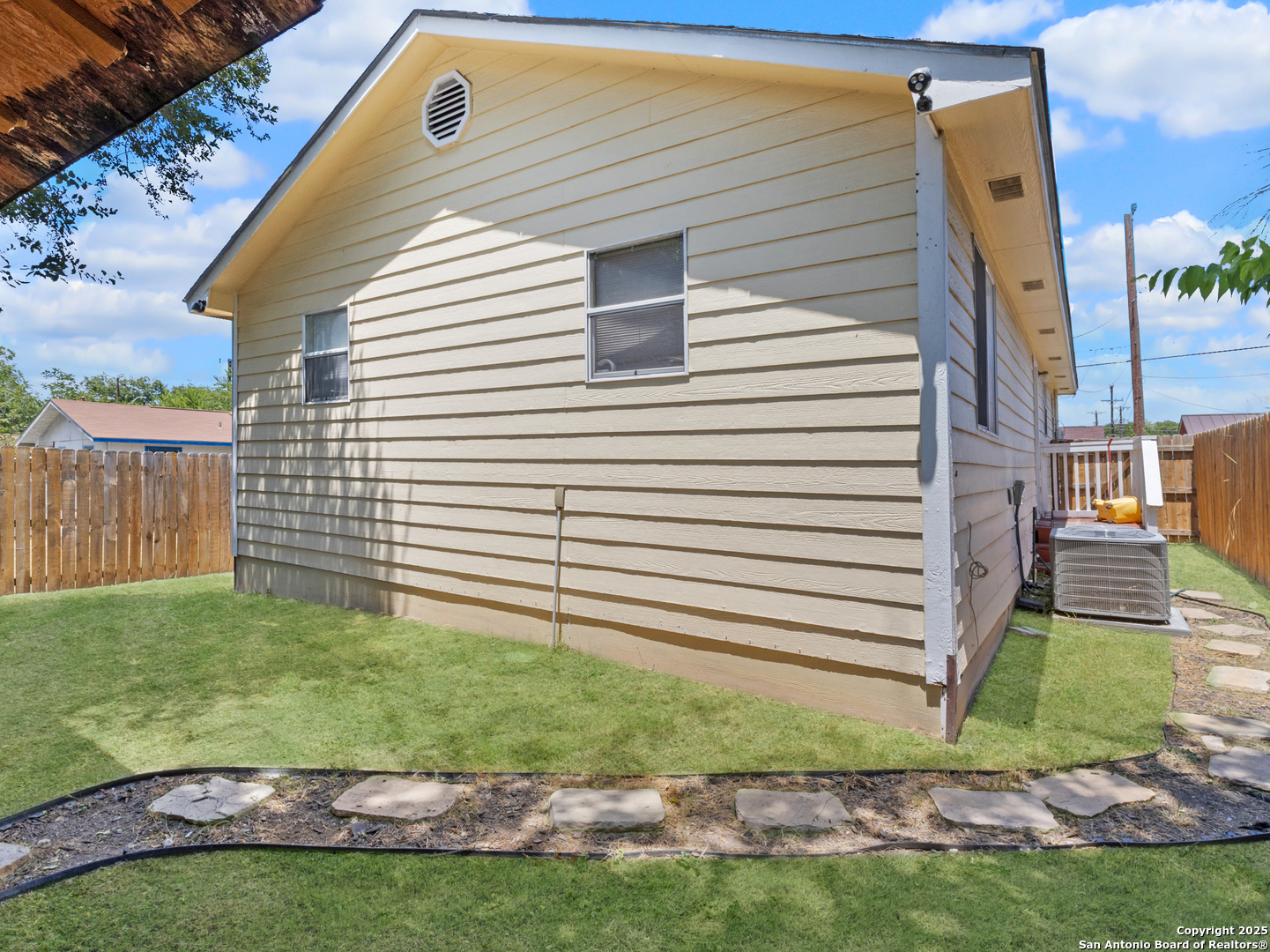 142 Jean San Antonio TX 78207