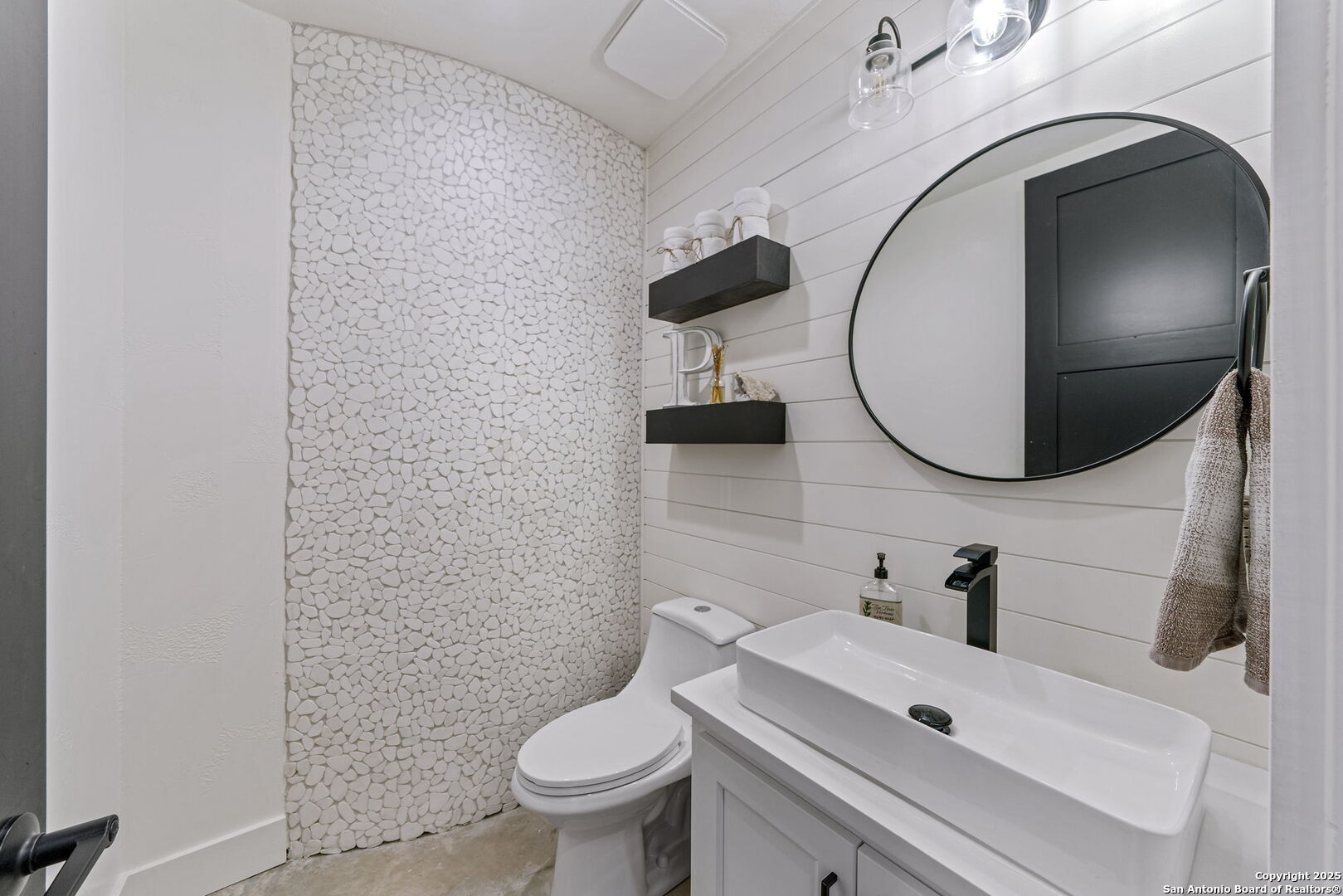 8304 Monument Oak Boerne TX 78015