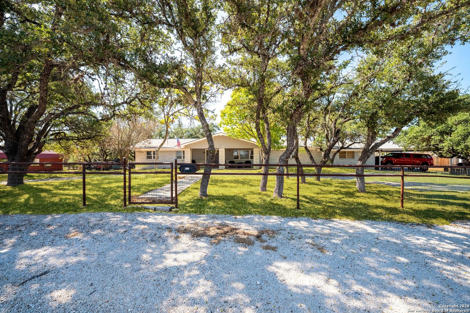 1220 Inspiring View Canyon Lake TX 78133
