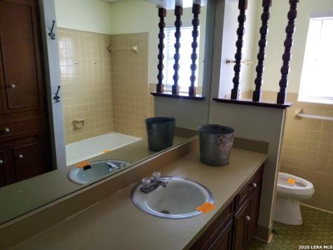303 Cordoba Drive Universal City TX 78148