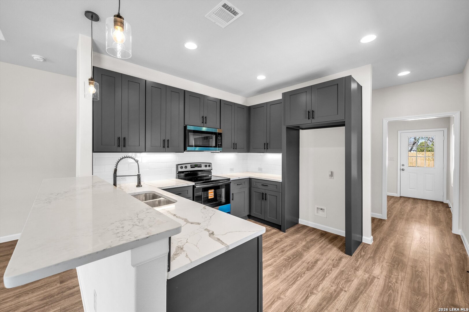 531 Sunglo San Antonio TX 78221